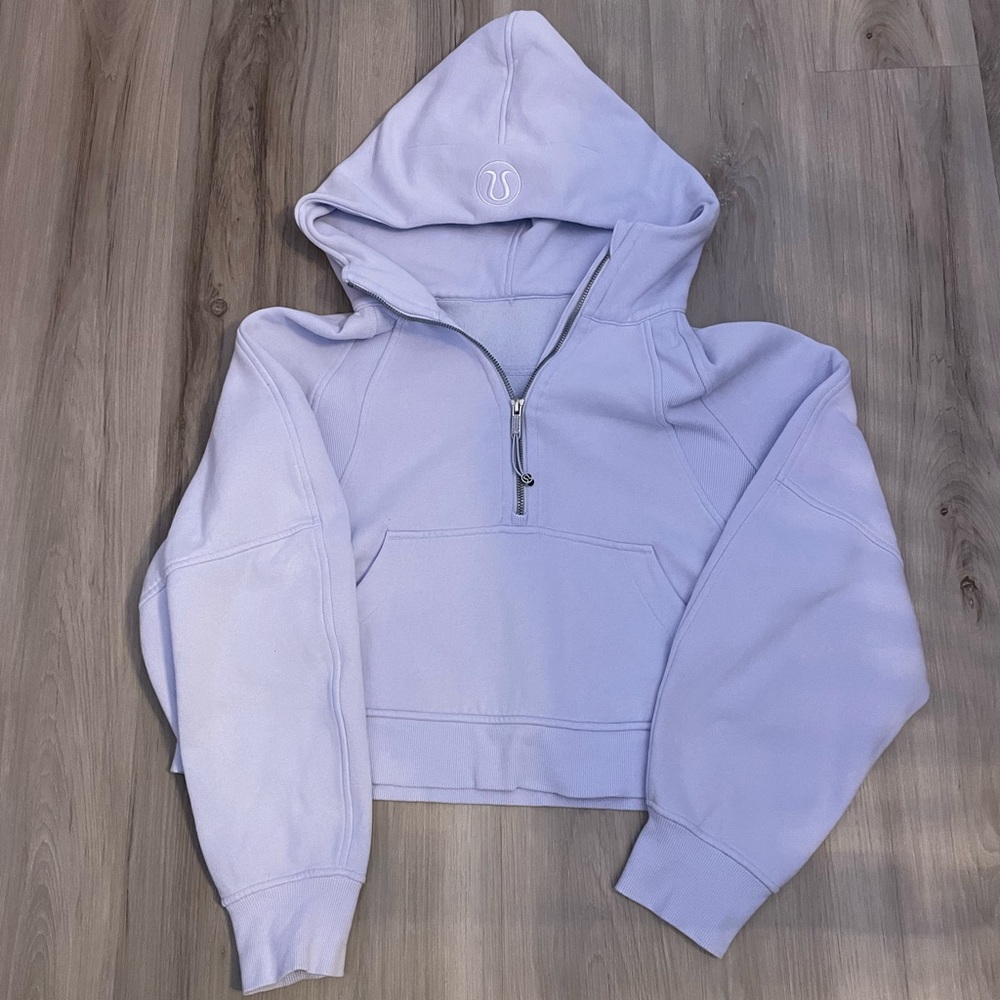 ***SOLD***Lululemon Half Zipped Cropped Hoodie